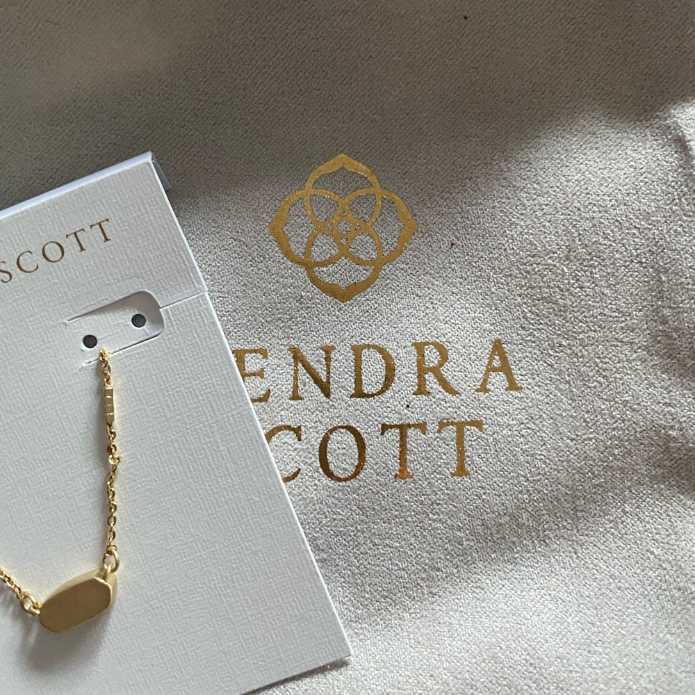 NWT Kendra scott necklace